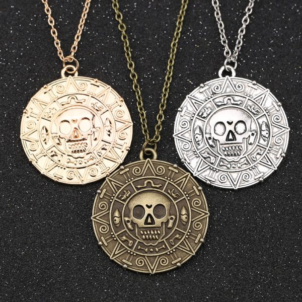 collier pirate des caraïbes pièce aztèque