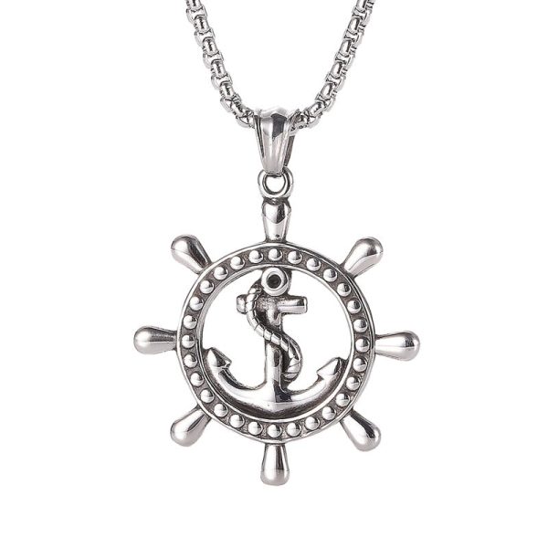 collier gouvernail pirate